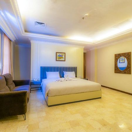 D'Salvatore Boutique Hotel Yogyakarta Maguwo Luaran gambar