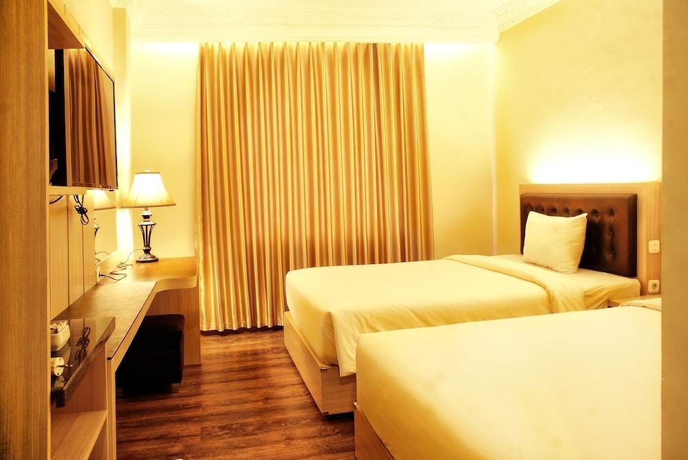 D'Salvatore Boutique Hotel Yogyakarta Maguwo Luaran gambar