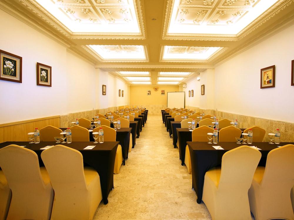 D'Salvatore Boutique Hotel Yogyakarta Maguwo Luaran gambar