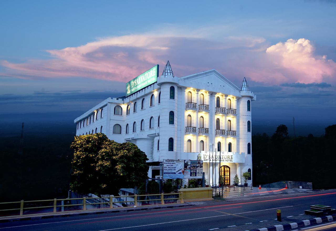 D'Salvatore Boutique Hotel Yogyakarta Maguwo Luaran gambar