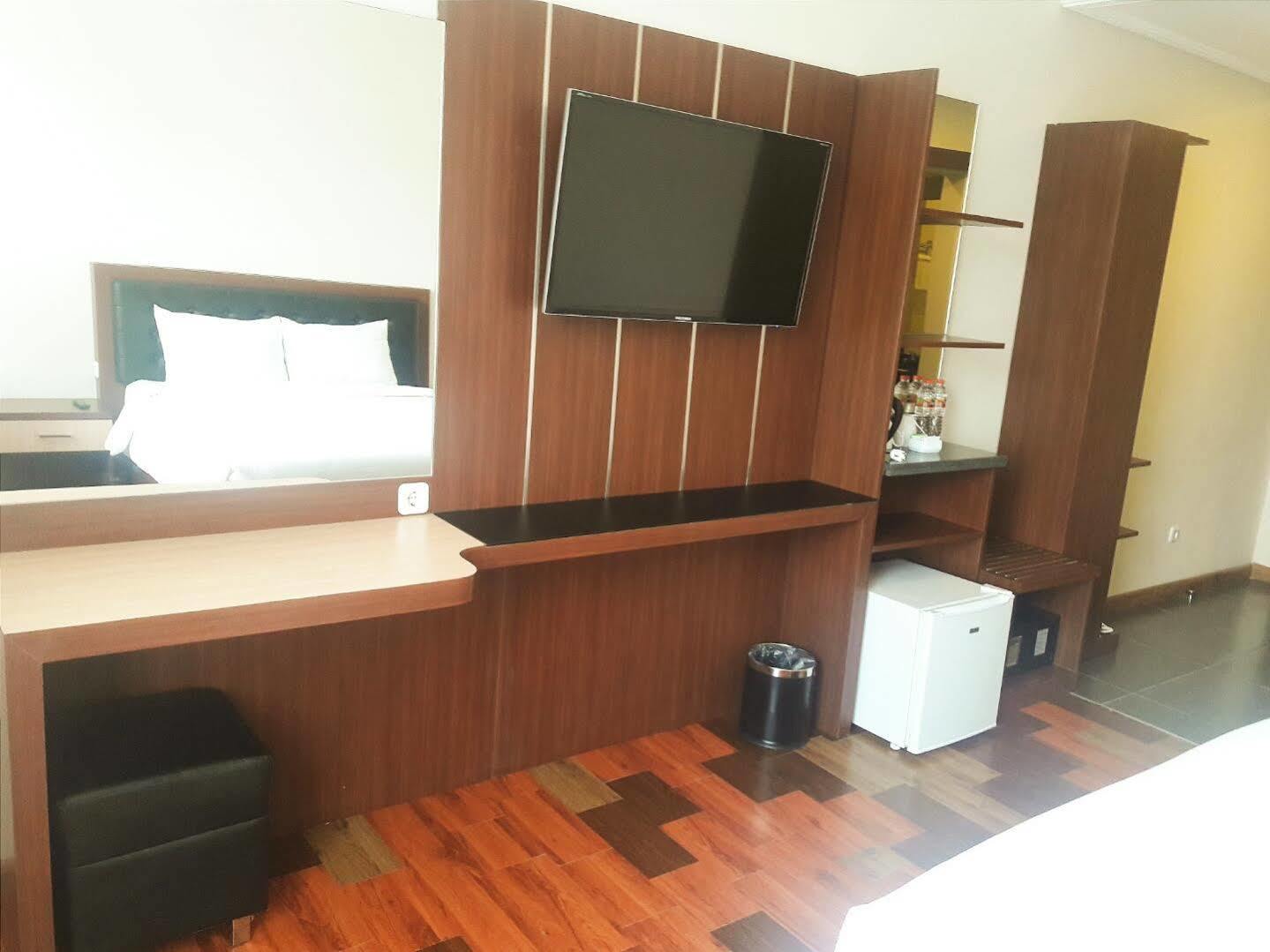 D'Salvatore Boutique Hotel Yogyakarta Maguwo Luaran gambar